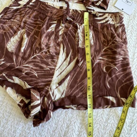 O'Neill Women's Tropical Print Shorts | Top Set - Size S-M - Picture 3 of 9